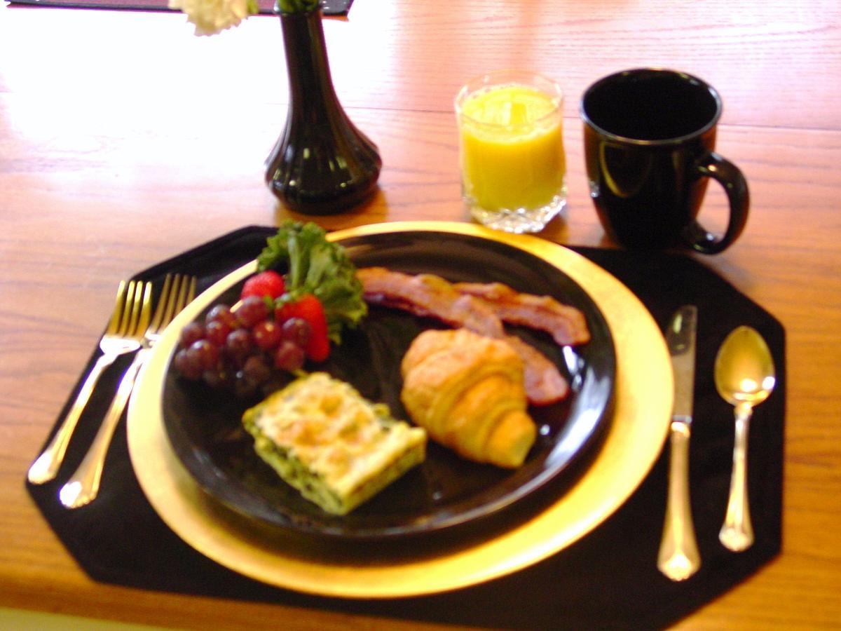 Brookside Mountain Mist Inn เวย์นวิลล์ ภายนอก รูปภาพ