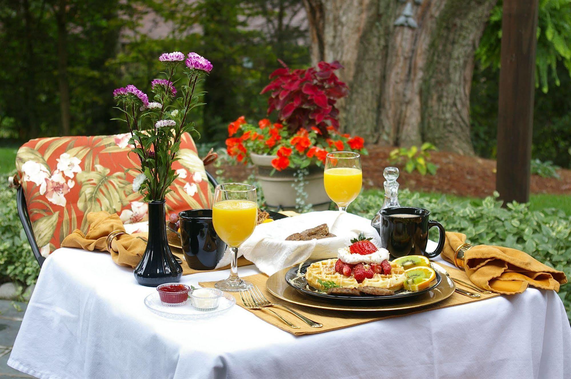 Brookside Mountain Mist Inn เวย์นวิลล์ ภายนอก รูปภาพ