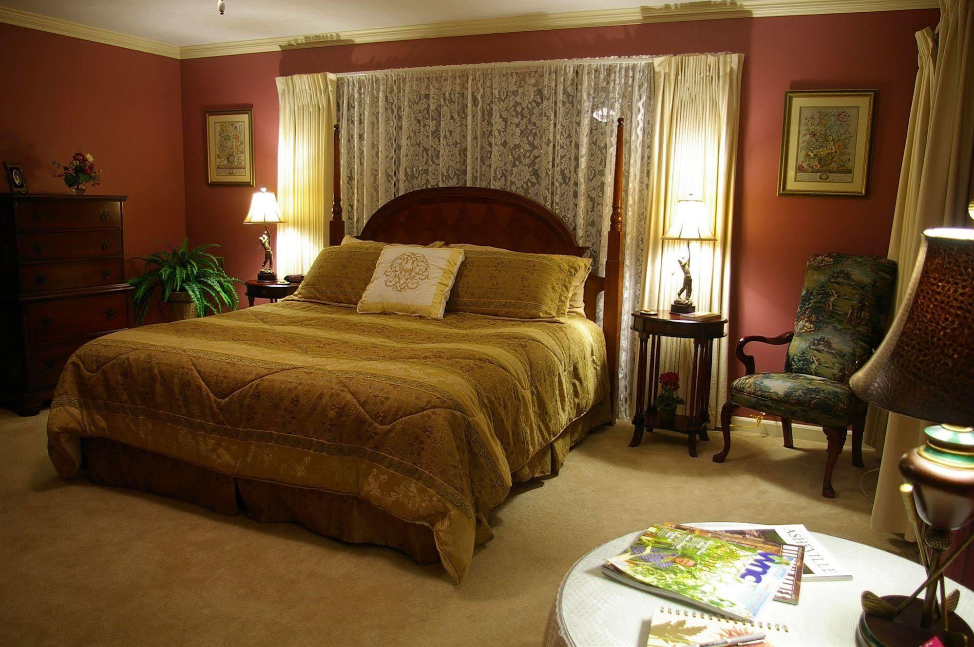 Brookside Mountain Mist Inn เวย์นวิลล์ ภายนอก รูปภาพ