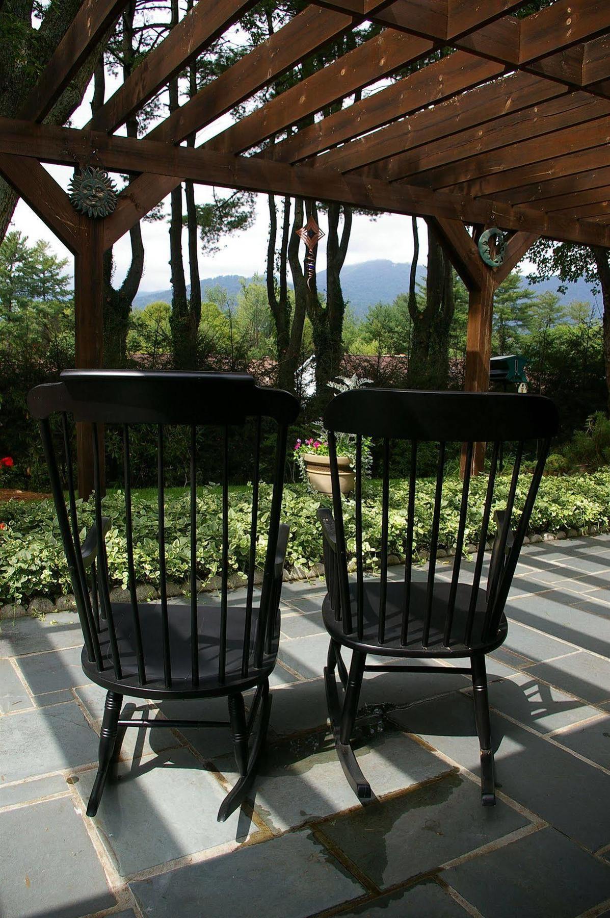 Brookside Mountain Mist Inn เวย์นวิลล์ ภายนอก รูปภาพ